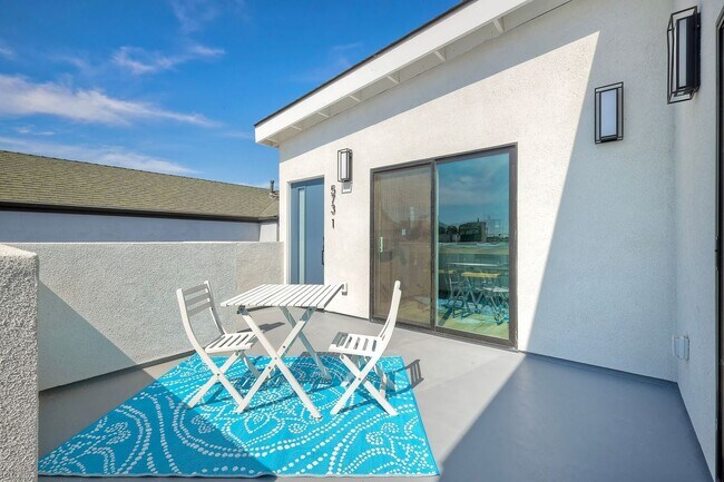 Building Photo - Spacious & Stylish 4BR/3BA Apartment in Imperial Beach!