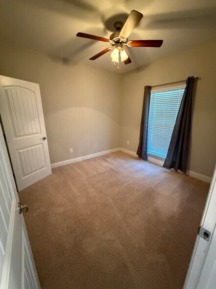 Building Photo - 8465 Crissy Ln