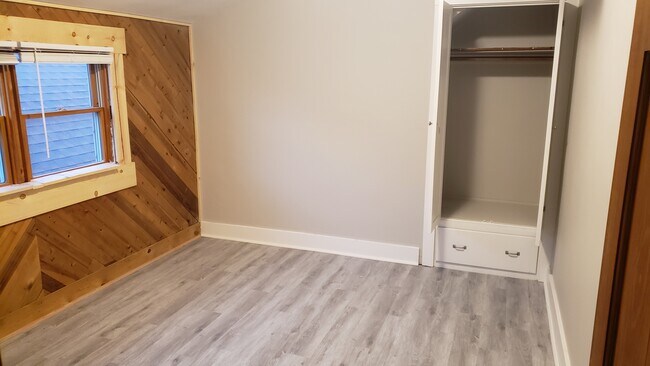 Building Photo - 3407 S 12th St