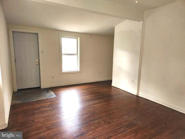 Building Photo - 212 Mulberry St