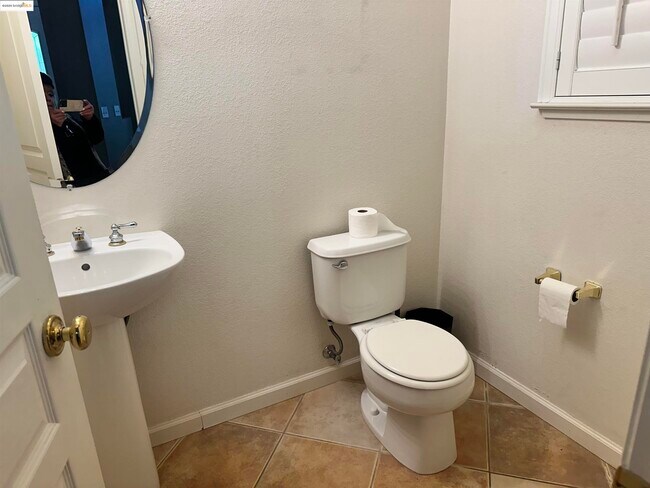 Building Photo - 1531 Siemering Way