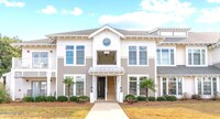 Building Photo - 2537 St James Dr SE