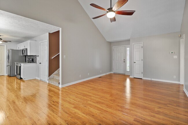 Building Photo - 1633 Cedar Springs Cir