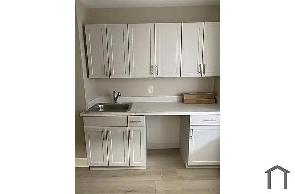 Building Photo - 2144 Bridge St