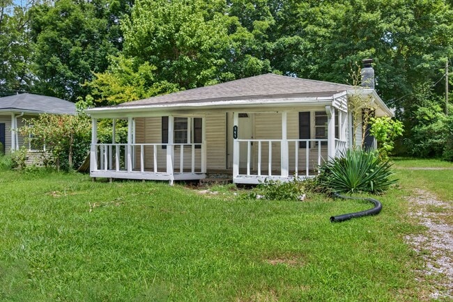 Building Photo - 141 W Rossview Rd