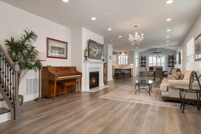 Building Photo - 312 Topside Dr