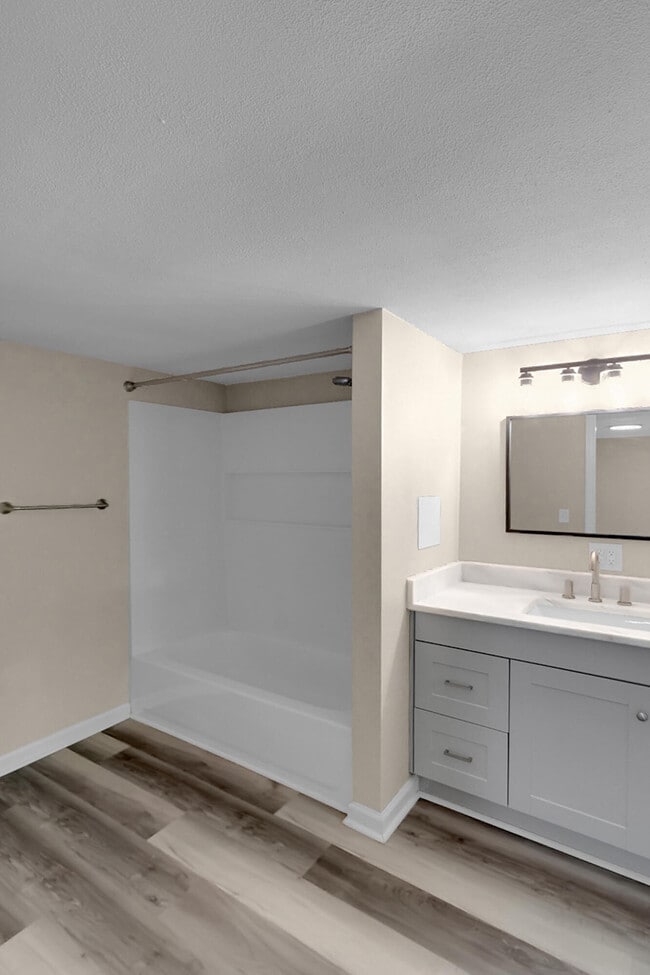 Building Photo - 1964 Adams St