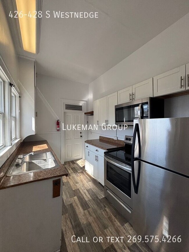 Building Photo - 4 Bed/2 Bath On Westnedge #2 - with full f...