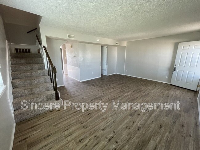 Building Photo - 202 Jason Dr
