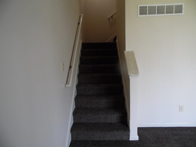 Building Photo - 3811 Sugar Creek Dr