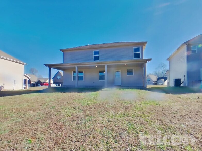 Building Photo - 716 Cedar Ln