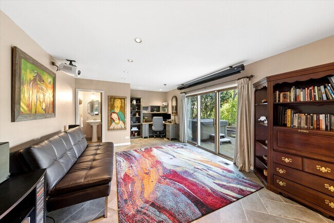 Building Photo - 4 E Noyes St