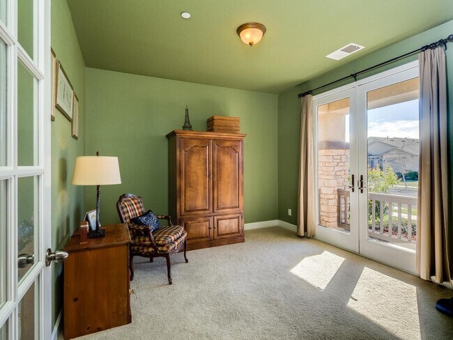 Building Photo - Beautiful single story/3 bed/2bath plus office Home for Rent in Woodland