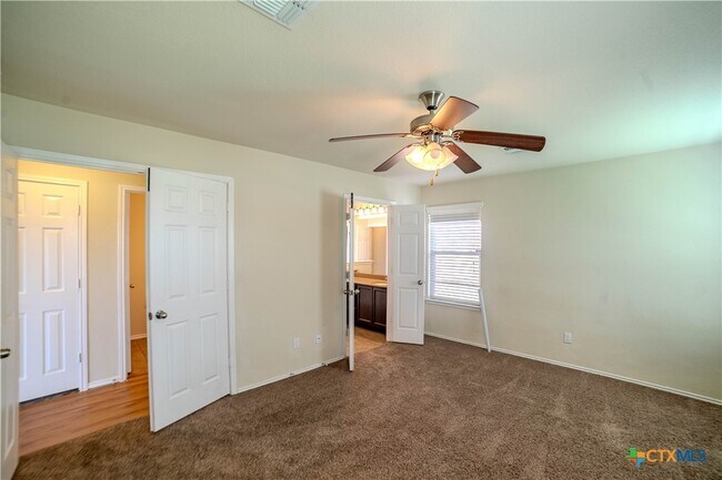 Building Photo - 6604 Katy Creek Ln