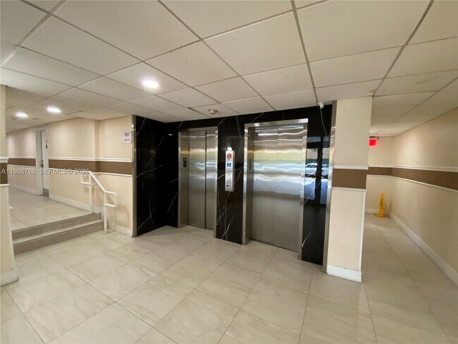 Building Photo - 4550 NW 9th St