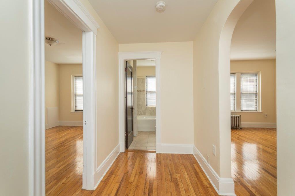 Building Photo - 112 Highland Ave