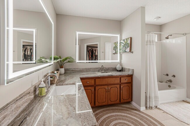 Building Photo - 855 Mande Ct