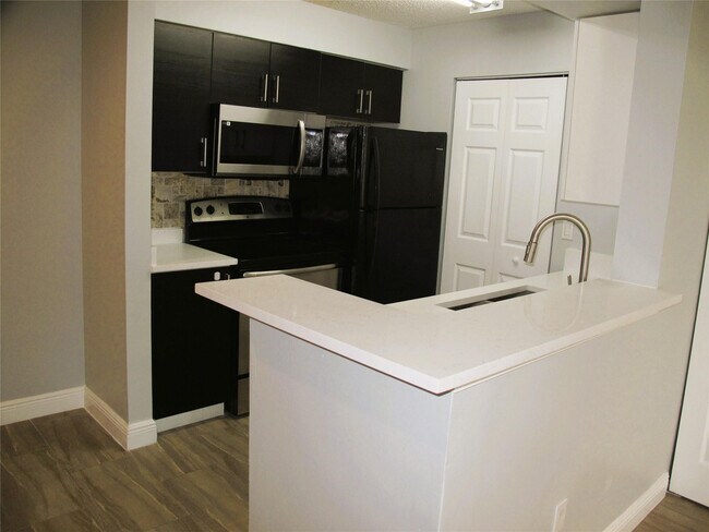 Building Photo - 1263 SW 46th Ave