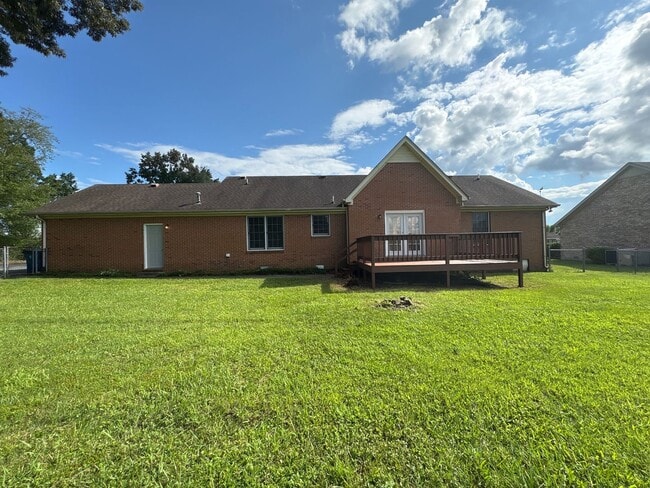 Building Photo - 718 Doak Rd
