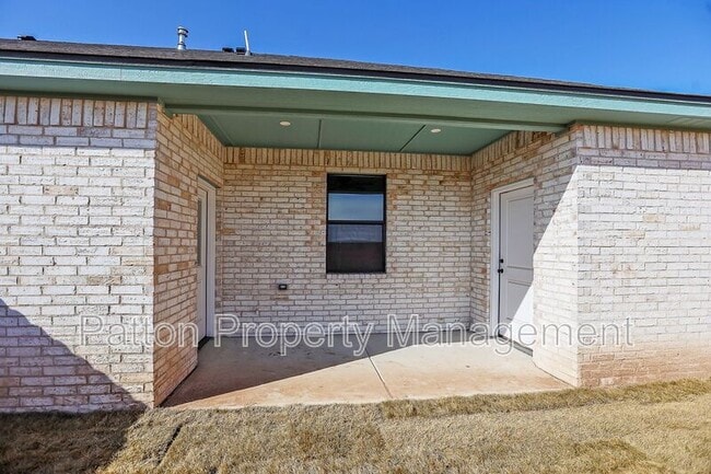Building Photo - 13771 Periwinkle Dr