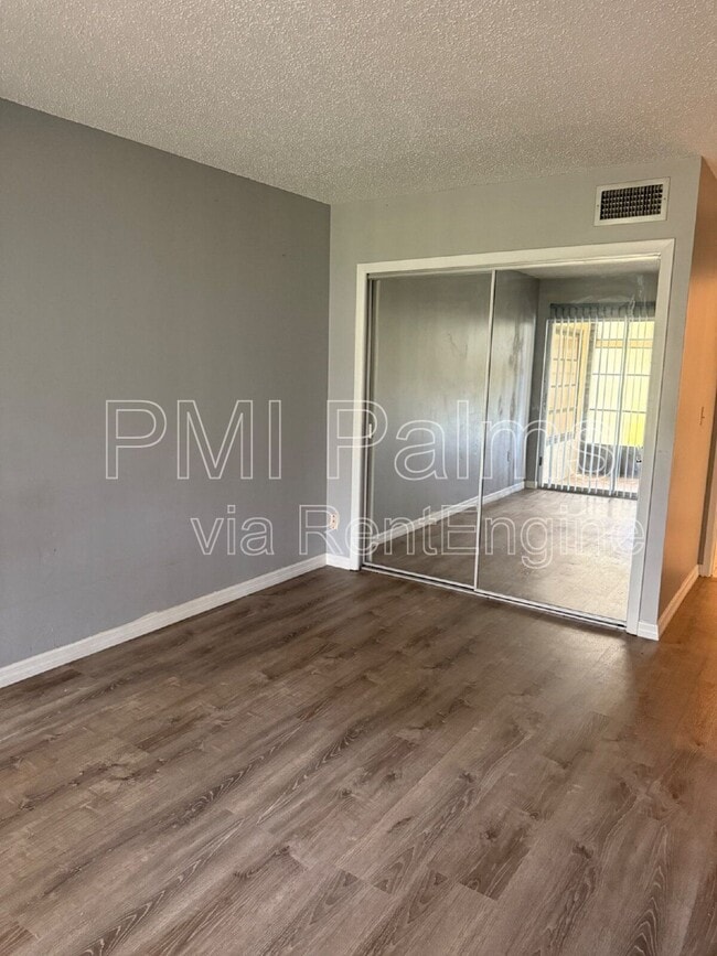 Building Photo - 2205 Belleair Rd