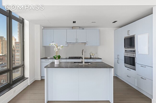 Building Photo - Sun-Soaked Southwest Corner Residence at Cielo