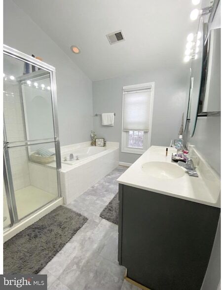 Building Photo - 7404 Heatherfield Ln