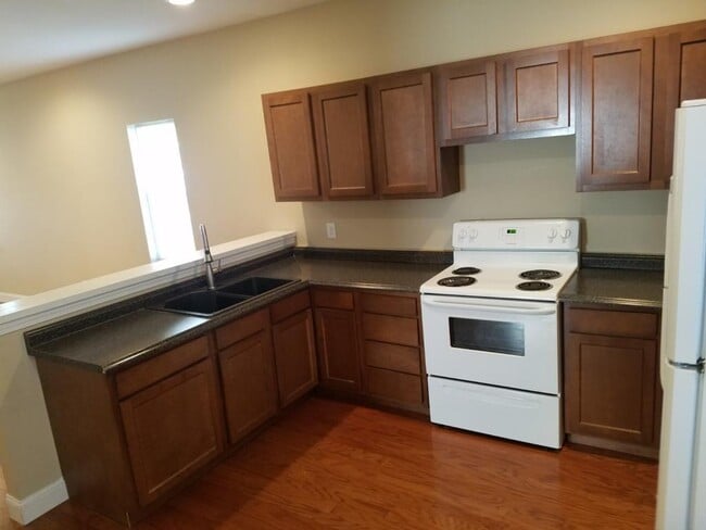 Building Photo - 3114 5th Ave