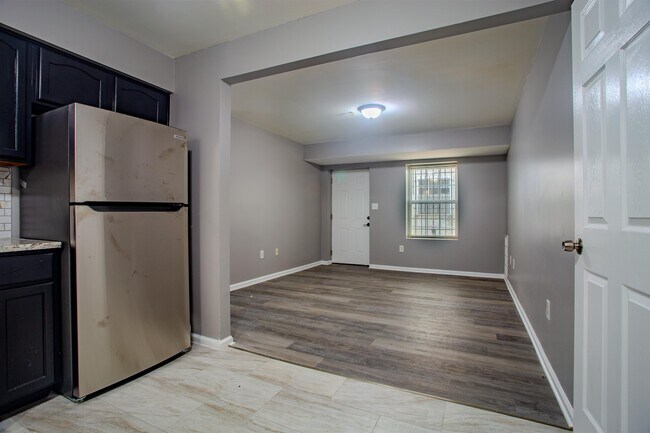 Building Photo - 280 Jelliff Ave