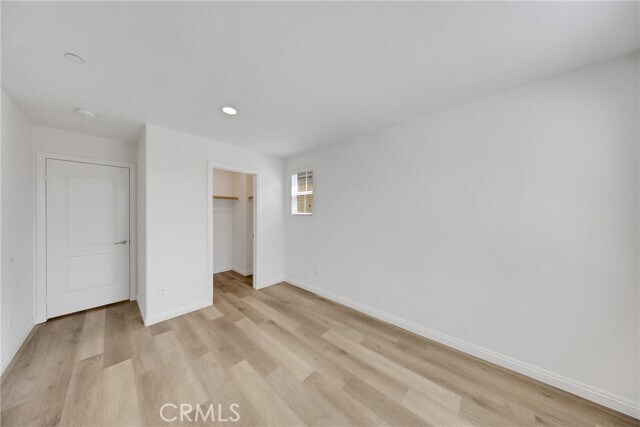 Building Photo - 751 Huron Pl