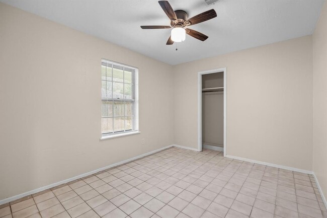 Building Photo - 15718 Sea Lark Rd