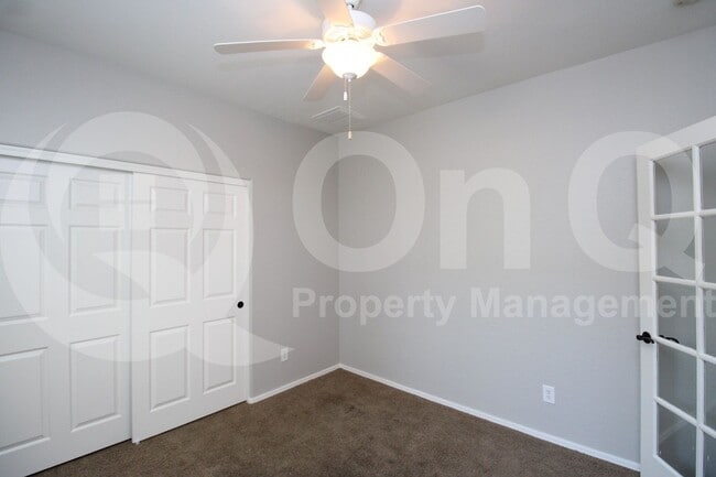 Building Photo - 2749 E Rakestraw Ln