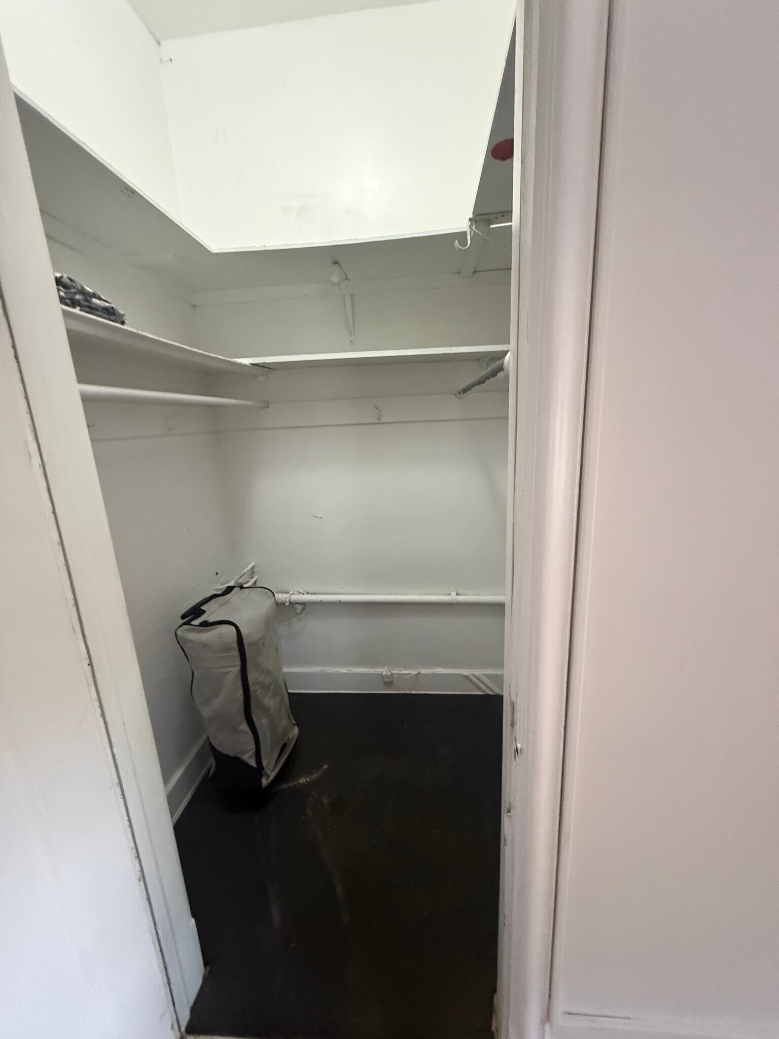 Building Photo - 4514 NE 1st Ave