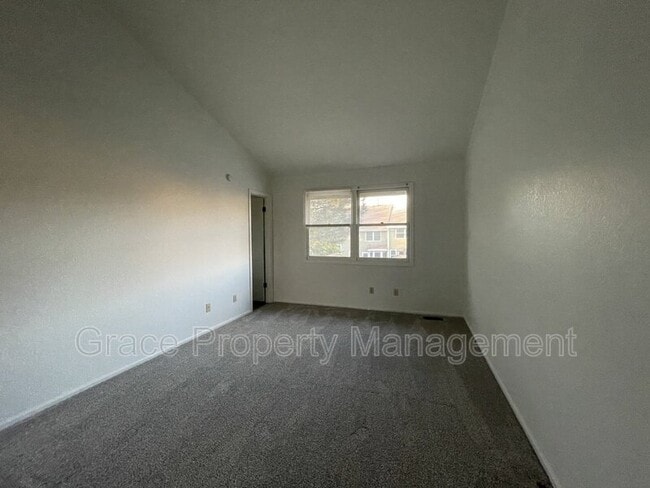 Building Photo - 2351 Ranch Dr