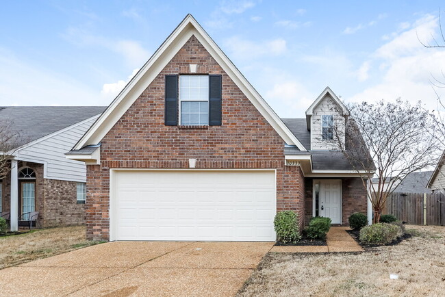 Building Photo - 10333 Cottage Oaks Dr