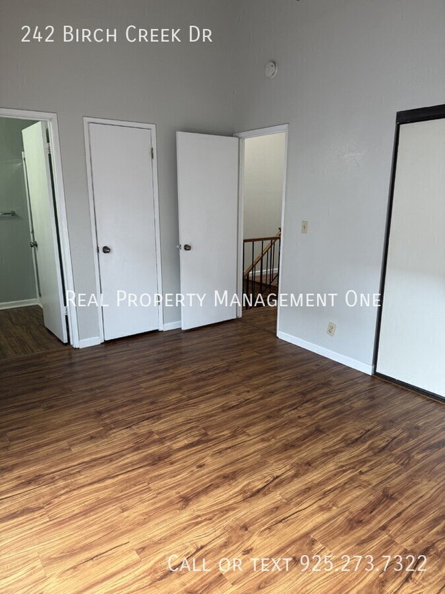 Building Photo - 242 Birch Creek Dr