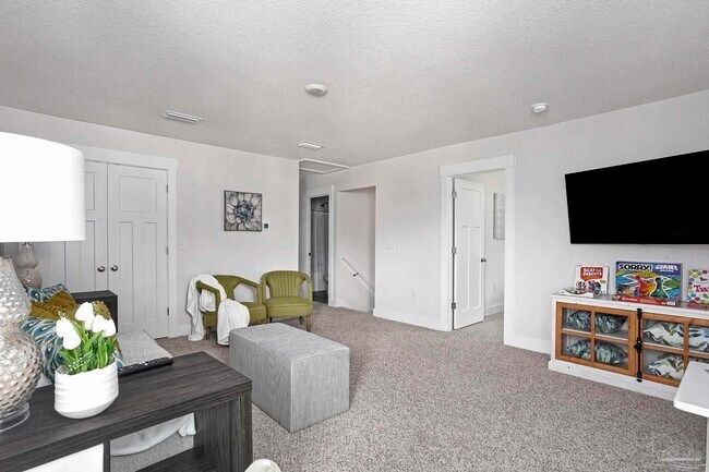 Building Photo - 14342 Gardenglen Dr