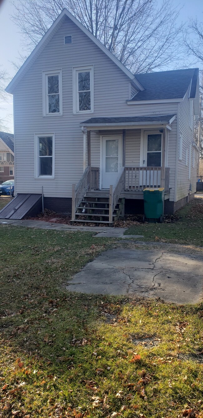 Building Photo - 355 Jefferson St
