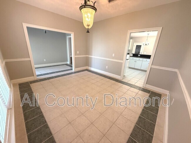 Building Photo - 12207 Lyndell Plantation Dr