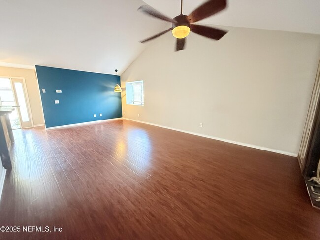 Building Photo - 14349 Courtney Woods Ln