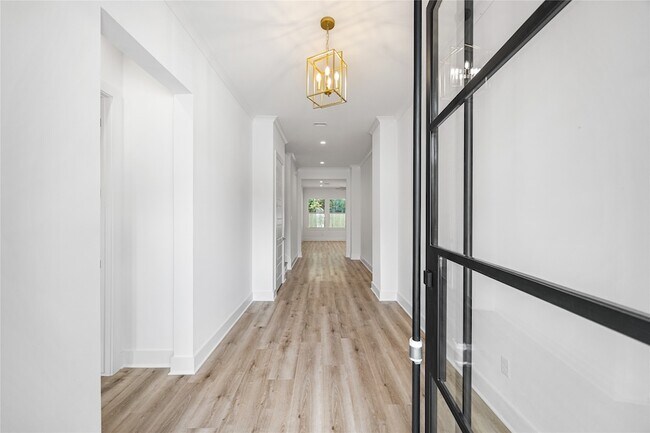 Building Photo - 18211 Polo Meadow Dr