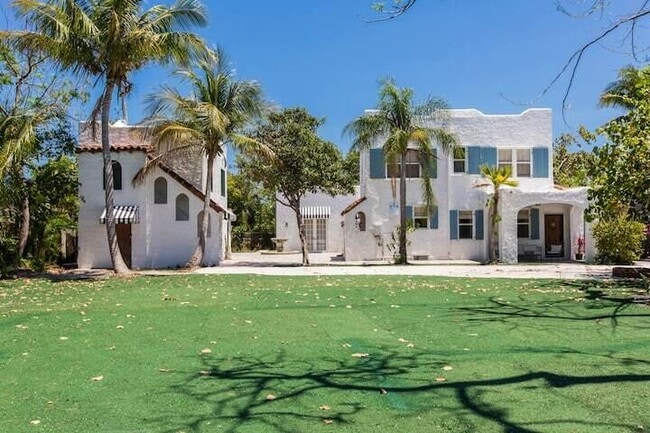 Building Photo - 717 Forest Hill Blvd