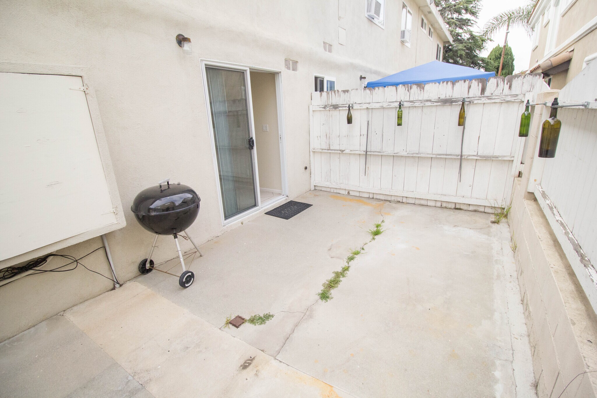Patio - 2224 Curtis Ave