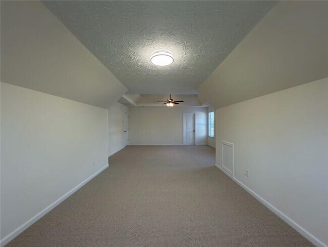 Building Photo - 2770 Austin Ridge Dr NE