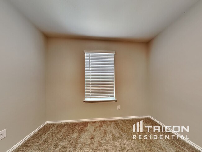 Building Photo - 3311 Angus Crossing
