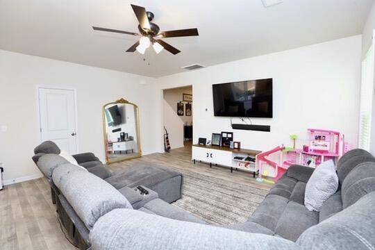 Building Photo - 1049 Crescent Moon Lp