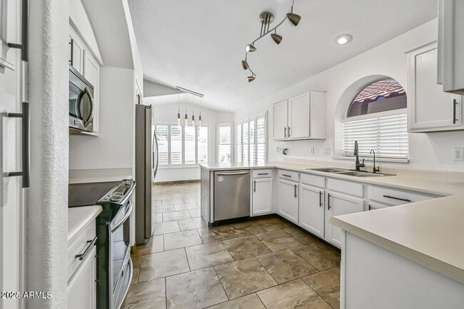 Building Photo - 4627 E White Aster St