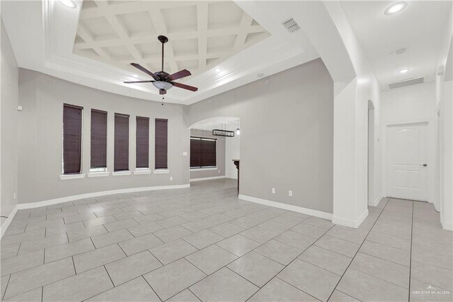 Building Photo - 2523 Yellow Rose Dr