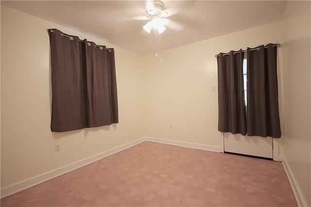 Building Photo - 305 5th St