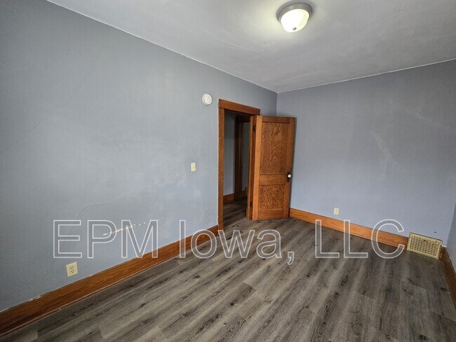 Building Photo - 212 Reed St